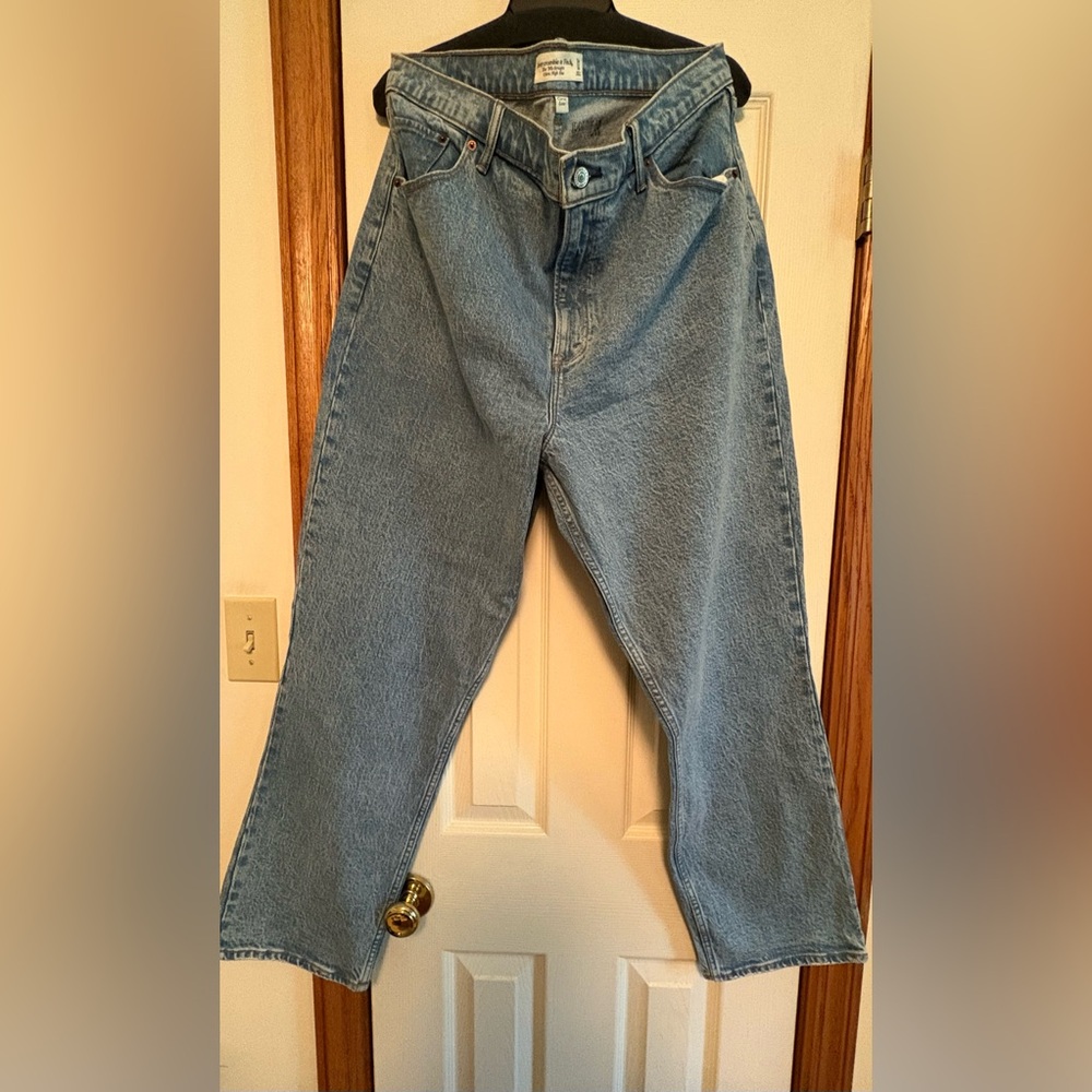 NEW Women’s Abercrombie Jeans